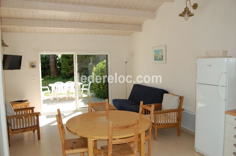 Photo 7 : SEJOUR d'une maison située à Rivedoux, île de Ré.