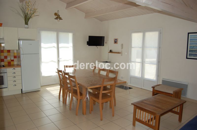 Photo 9 : SEJOUR d'une maison située à Rivedoux, île de Ré.