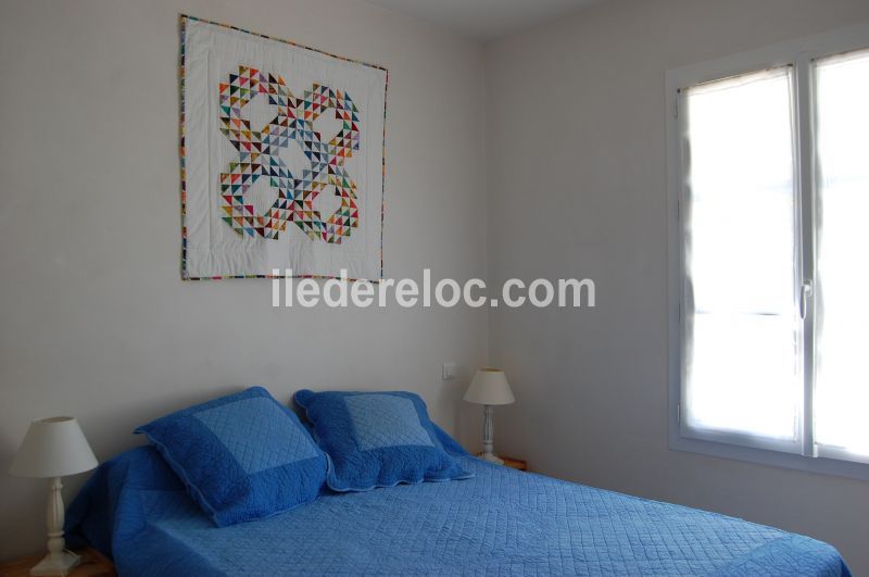 Photo 21 : CHAMBRE d'une maison située à Rivedoux, île de Ré.