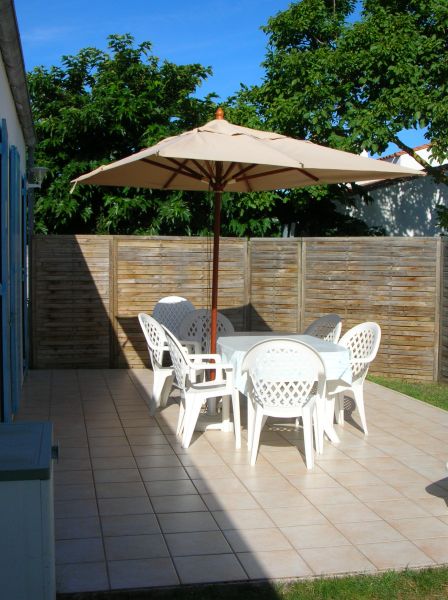 Photo 9 : TERRASSE d'une maison située à La Flotte-en-Ré, île de Ré.