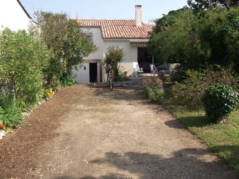 Photo 9 : ENTREE d'une maison située à La Flotte-en-Ré, île de Ré.