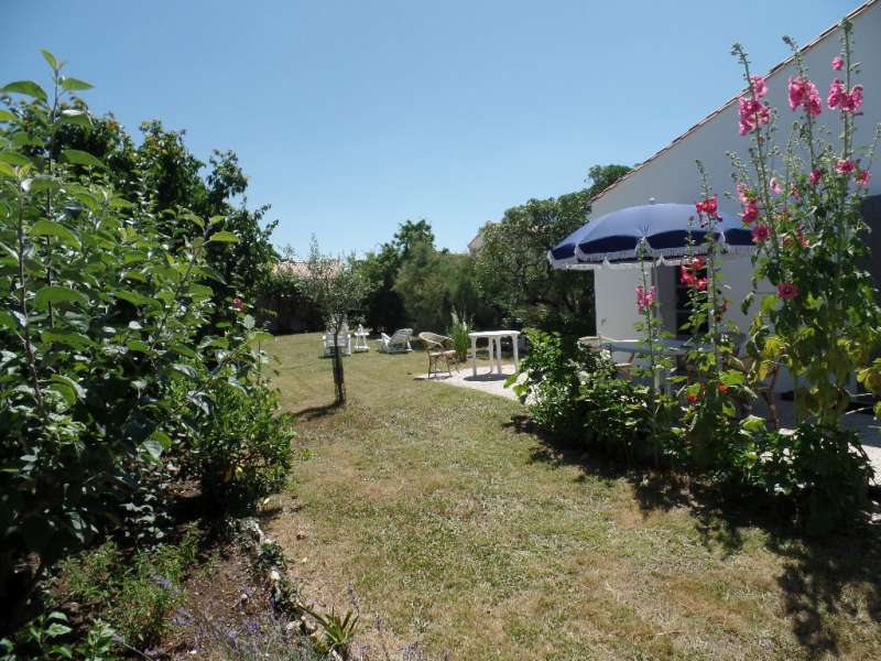 Photo 8 : JARDIN d'une maison située à La Flotte-en-Ré, île de Ré.