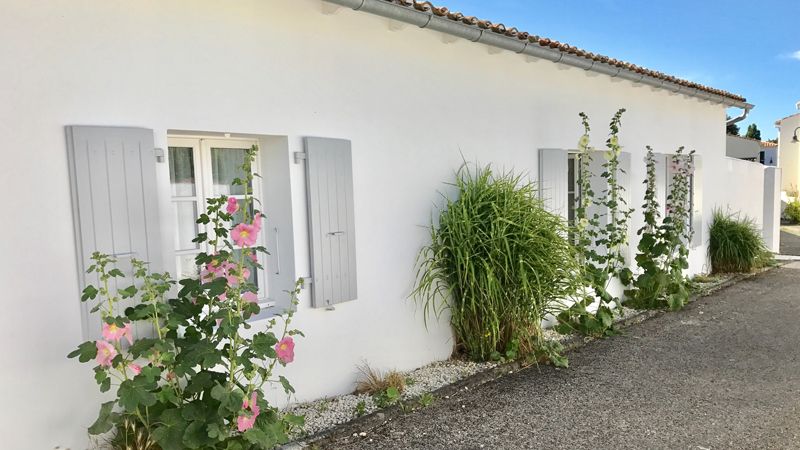 Photo 10 : EXTERIEUR d'une maison située à La Flotte-en-Ré, île de Ré.