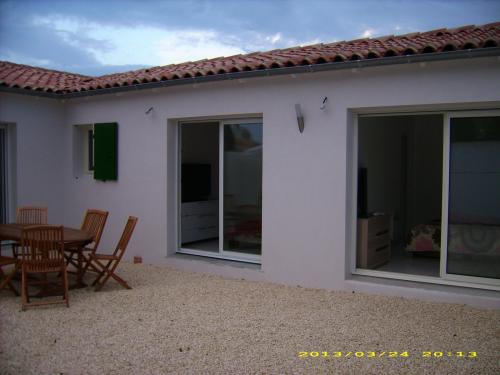 Photo 11 : TERRASSE d'une maison située à La Flotte-en-Ré, île de Ré.