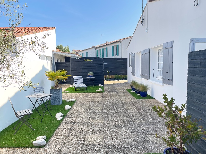 Photo 6 : NC d'une maison située à La Flotte, île de Ré.