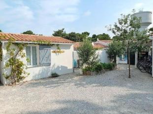 ile de ré Cabane de pecheur au coeur de la pinde
