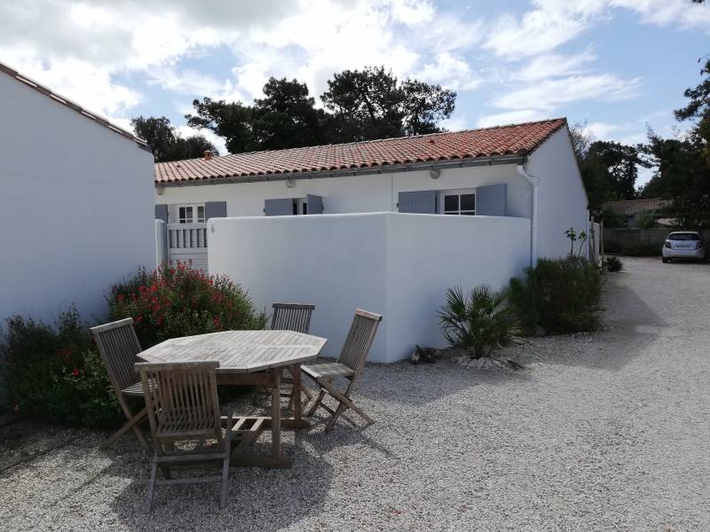 Photo 13 : EXTERIEUR d'une maison située à Rivedoux-Plage, île de Ré.