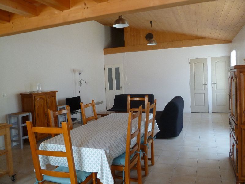 Photo 1 : SEJOUR d'une maison située à Les Portes, île de Ré.