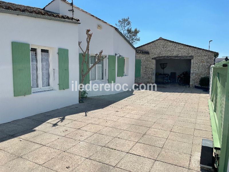 Photo 21 : TERRASSE d'une maison située à Rivedoux-Plage, île de Ré.