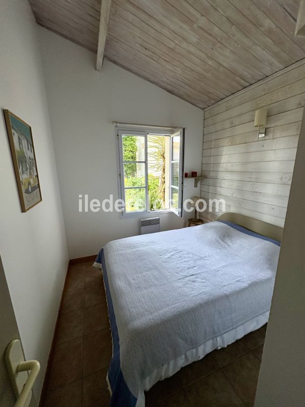 Photo 18 : CHAMBRE d'une maison situ&eacute;e &agrave; Loix, &icirc;le de R&eacute;.