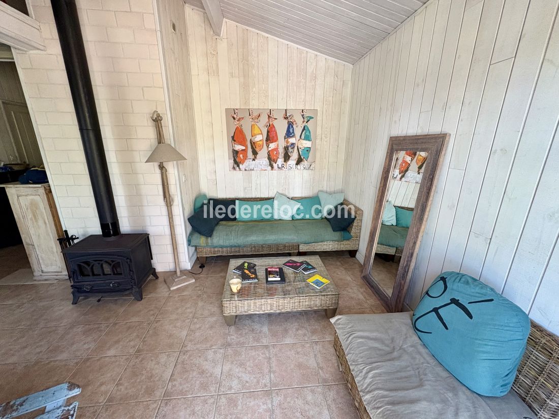 Photo 10 : SEJOUR d'une maison situ&eacute;e &agrave; Loix, &icirc;le de R&eacute;.