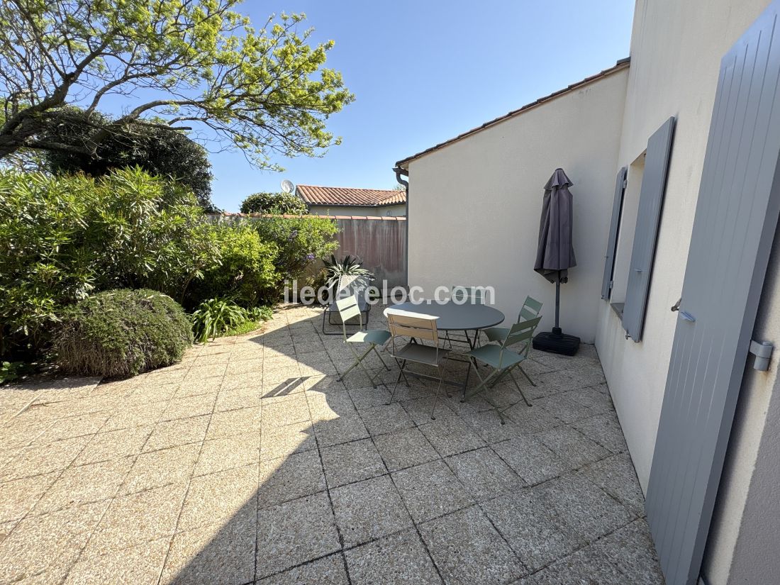Photo 7 : JARDIN d'une maison situ&eacute;e &agrave; Loix, &icirc;le de R&eacute;.