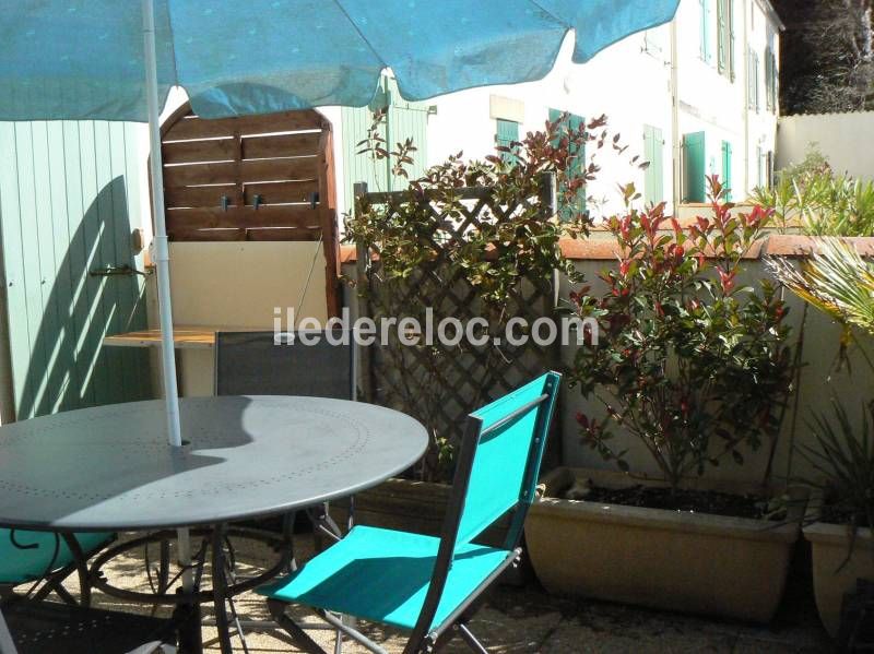 Photo 8 : TERRASSE d'une maison située à Saint-Martin-de-Ré, île de Ré.
