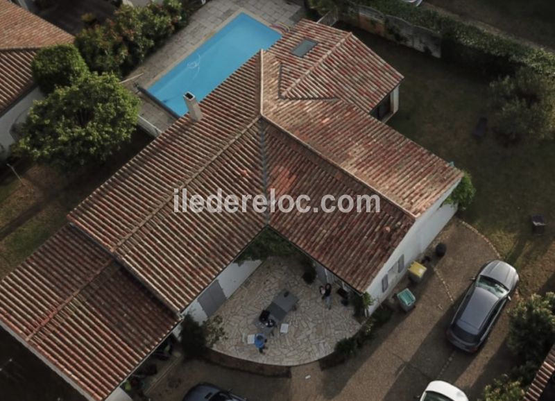 Photo 2 : EXTERIEUR d'une maison située à La Couarde-sur-mer, île de Ré.