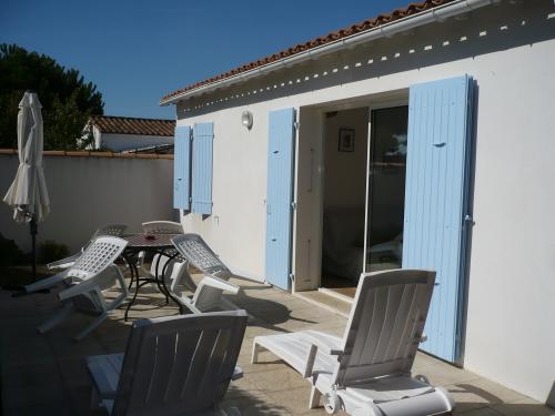 Photo 1 : TERRASSE d'une maison située à Le Bois-Plage-en-Ré, île de Ré.