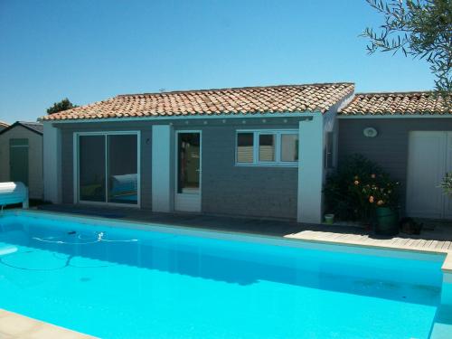 Photo 2 : JARDIN d'une maison située à Sainte-Marie-de-Ré, île de Ré.