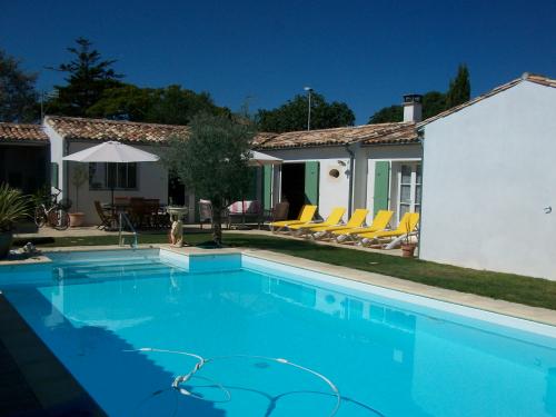 Photo 1 :  d'une maison située à Sainte-Marie-de-Ré, île de Ré.