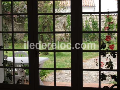 Photo 8 : TERRASSE d'une maison située à Sainte-Marie, île de Ré.