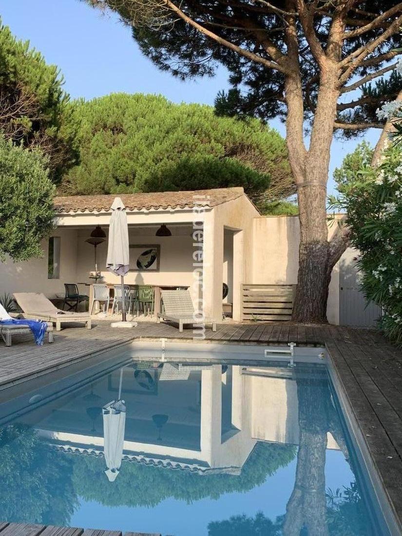 Photo 3 : NC d'une maison située à Le Bois-Plage-en-Ré, île de Ré.