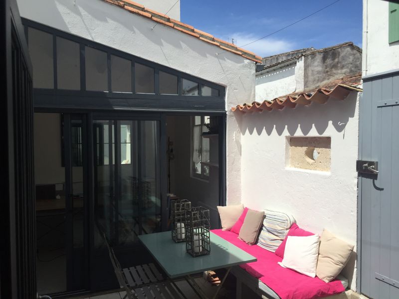 Photo 6 : PATIO d'une maison située à Loix, île de Ré.