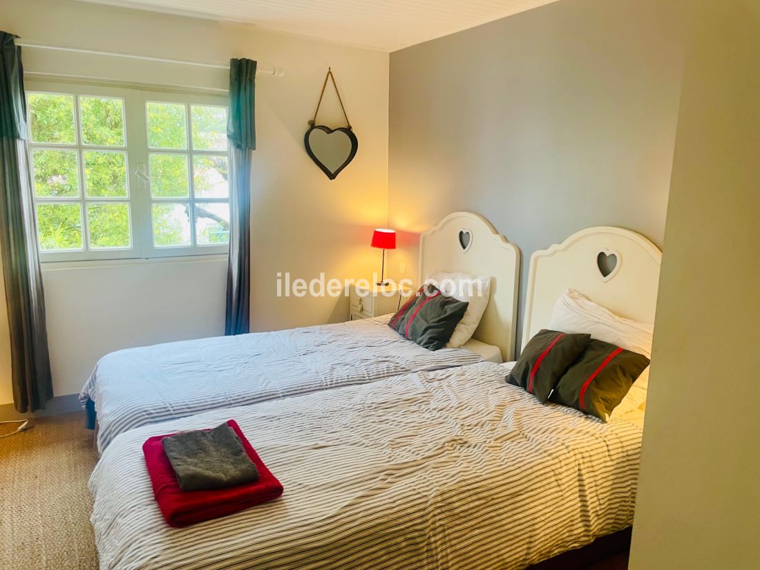 Photo 13 : CHAMBRE d'une maison situ&eacute;e &agrave; Loix, &icirc;le de R&eacute;.