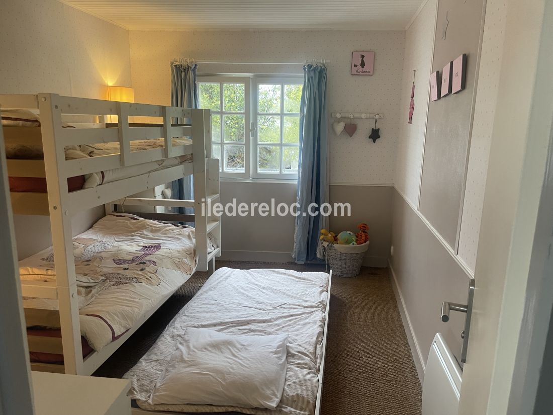 Photo 18 : CHAMBRE d'une maison situ&eacute;e &agrave; Loix, &icirc;le de R&eacute;.