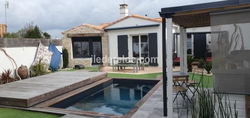 Ile de Ré:Maison sans vis a vis, piscine chauffée, 5 minutes de la plage