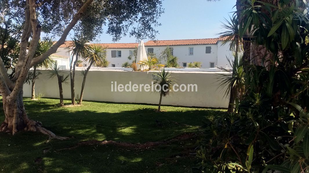 Photo 33 : EXTERIEUR d'une maison située à La Couarde-sur-mer, île de Ré.