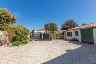 Ile de Ré: jolie maison avec cour et jardin  clos à la noue sainte marie pour 6-8 personne