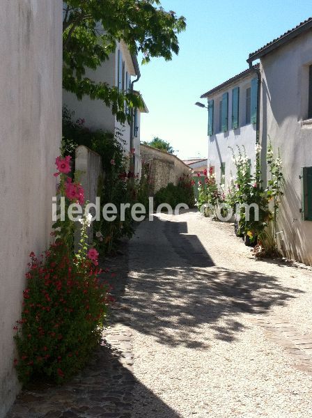 Photo 11 : EXTERIEUR d'une maison située à La Flotte-en-Ré, île de Ré.