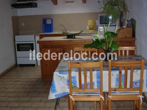 Photo 3 : CUISINE d'une maison située à Saint-Clément-des-Baleines, île de Ré.