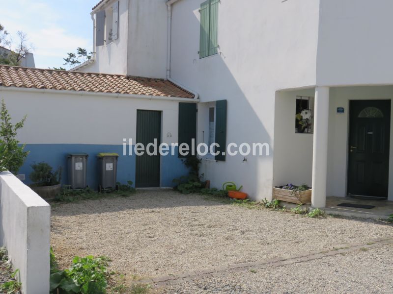 Photo 2 : EXTERIEUR d'une maison située à Rivedoux-Plage, île de Ré.