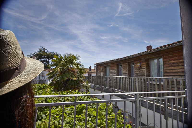 Photo 1 : EXTERIEUR d'une maison située à La Couarde, île de Ré.