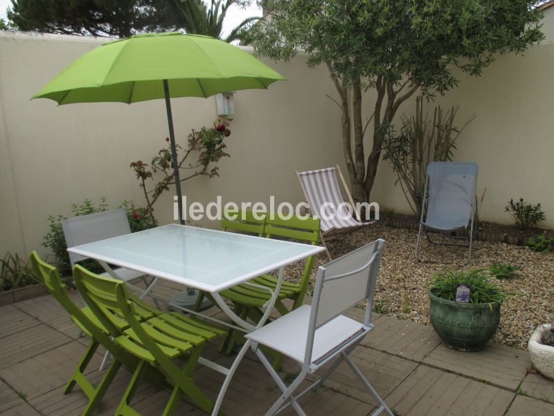 Photo 1 : JARDIN d'une maison située à Saint-Martin-de-Ré, île de Ré.