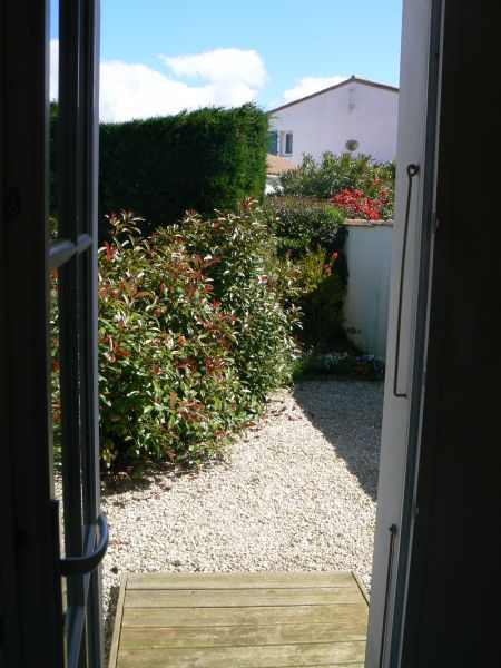 Photo 12 : JARDIN d'une maison située à Saint-Martin-de-Ré, île de Ré.