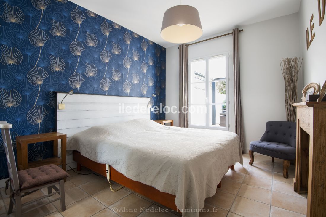 Photo 10 : CHAMBRE d'une maison située à Le Bois-Plage-en-Ré, île de Ré.