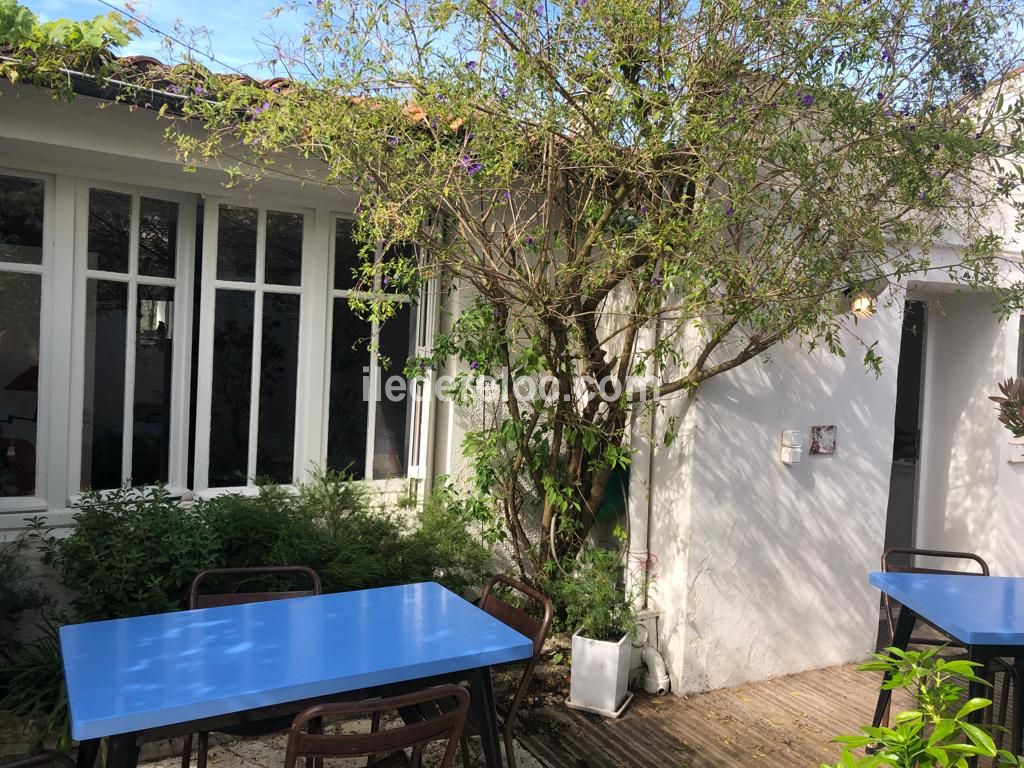 Photo 3 : JARDIN d'une maison située à Les Portes-en-Ré, île de Ré.