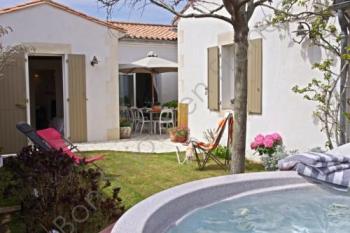 Ile de Ré:Grande villa luxe andrea ,rétaise de charme et confort 4 étoiles , bain spa jacu