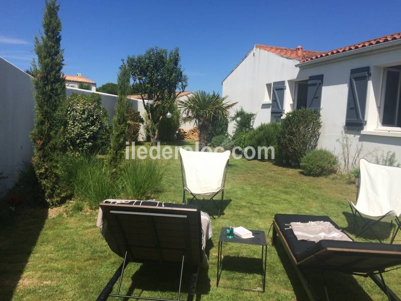 Photo 8 : JARDIN d'une maison située à Les Portes-en-Ré, île de Ré.