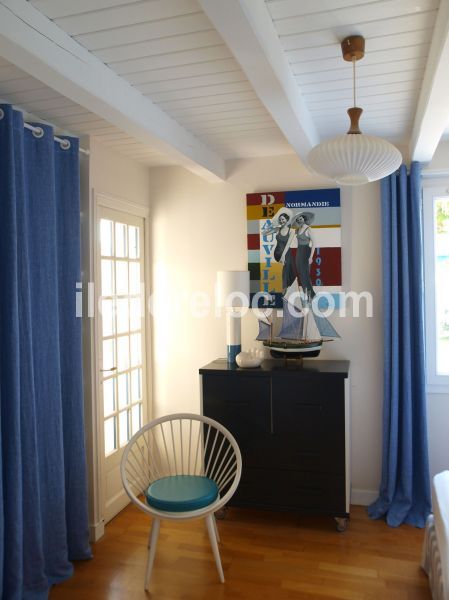 Photo 28 : CHAMBRE d'une maison située à Le Bois-Plage-en-Ré, île de Ré.