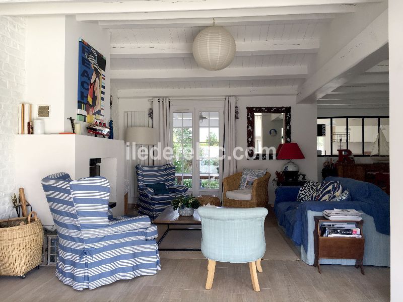 Photo 11 : SEJOUR d'une maison située à Le Bois-Plage-en-Ré, île de Ré.