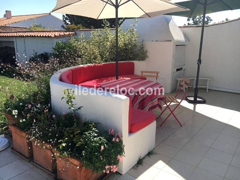 Photo 31 : TERRASSE d'une maison située à Le Bois-Plage-en-Ré, île de Ré.