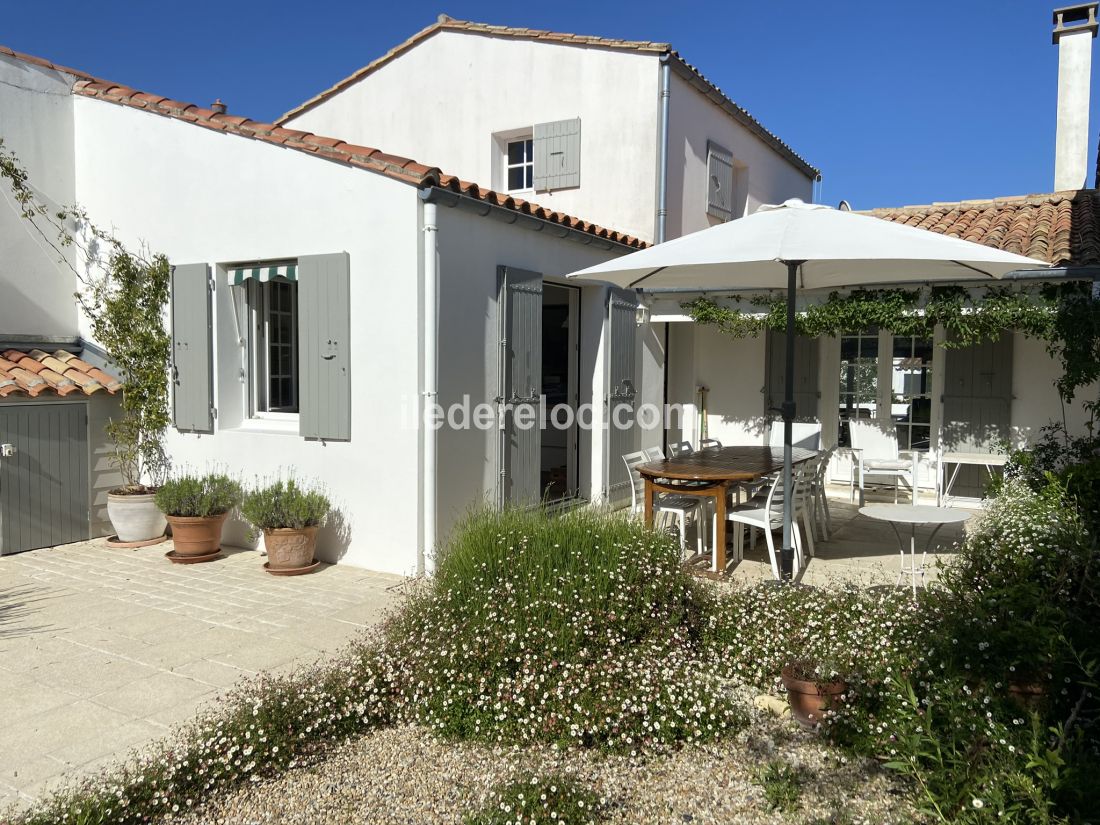 Photo 39 : TERRASSE d'une maison situ&eacute;e &agrave; Le Bois-Plage-en-R&eacute;, &icirc;le de R&eacute;.