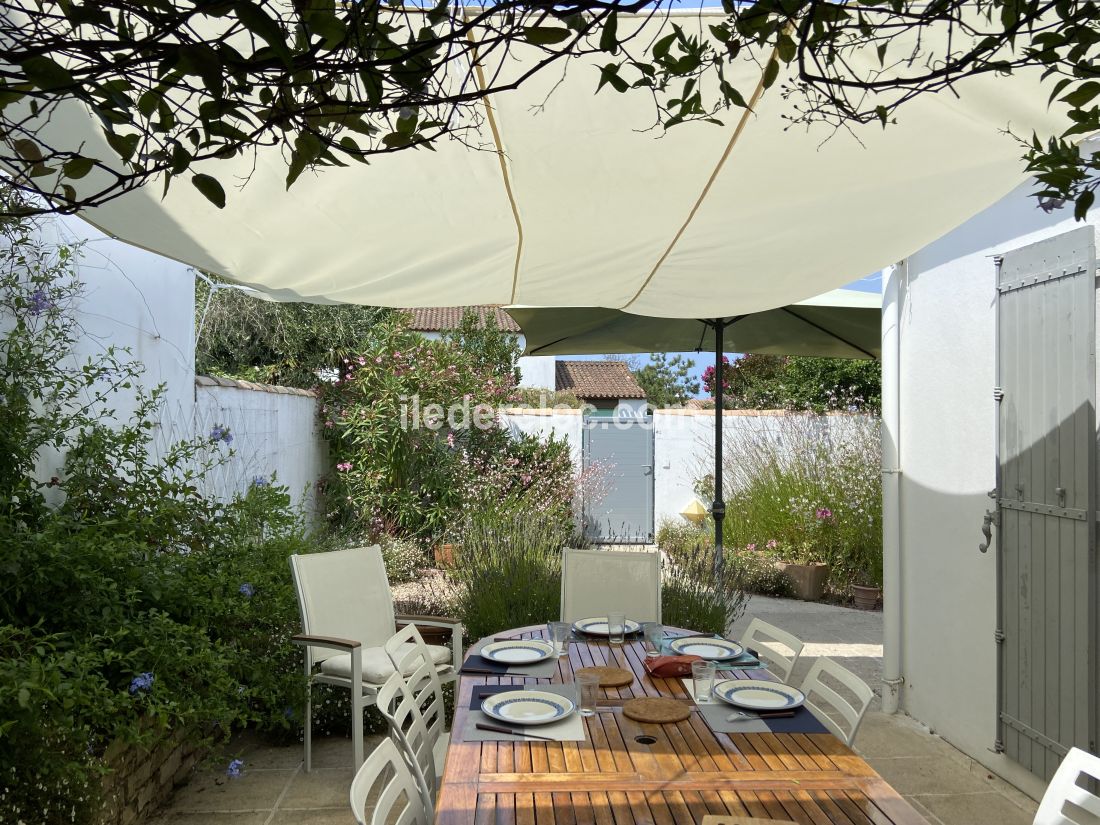 Photo 54 : TERRASSE d'une maison situ&eacute;e &agrave; Le Bois-Plage-en-R&eacute;, &icirc;le de R&eacute;.