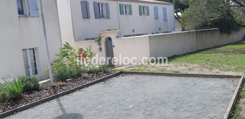 Photo 16 : EXTERIEUR d'une maison située à La Flotte-en-Ré, île de Ré.