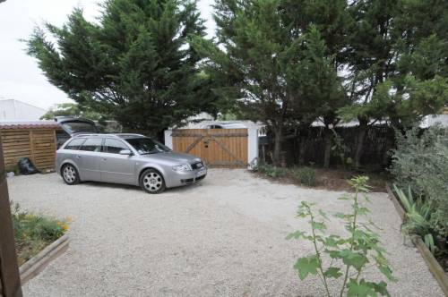 Photo 2 : SEJOUR d'une maison située à Loix, île de Ré.