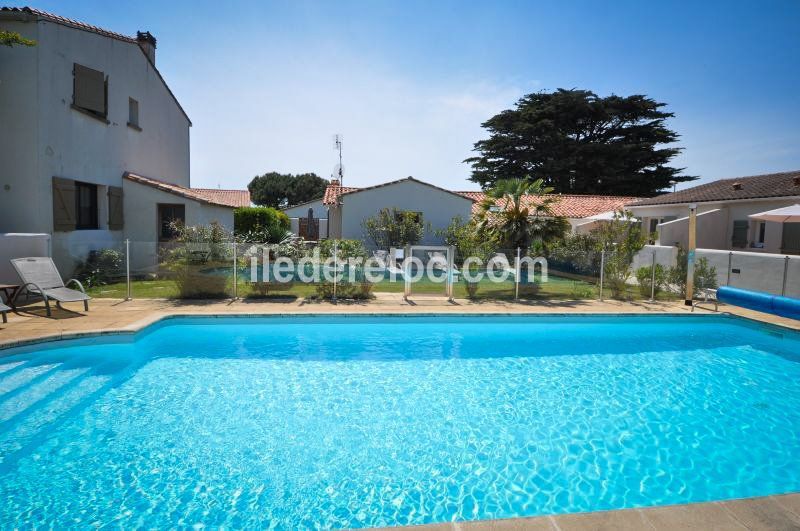 Photo 10 : EXTERIEUR d'une maison située à La Couarde-sur-mer, île de Ré.