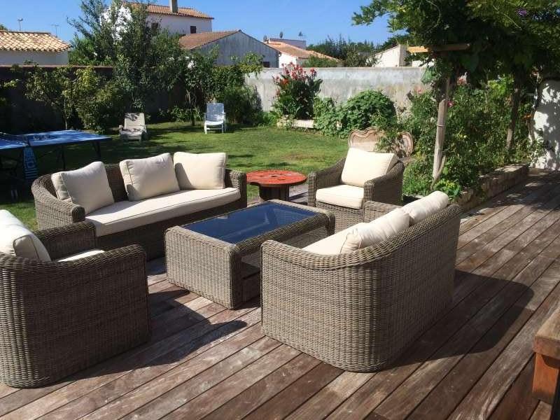 Photo 10 : TERRASSE d'une maison située à Le Bois-Plage-en-Ré, île de Ré.