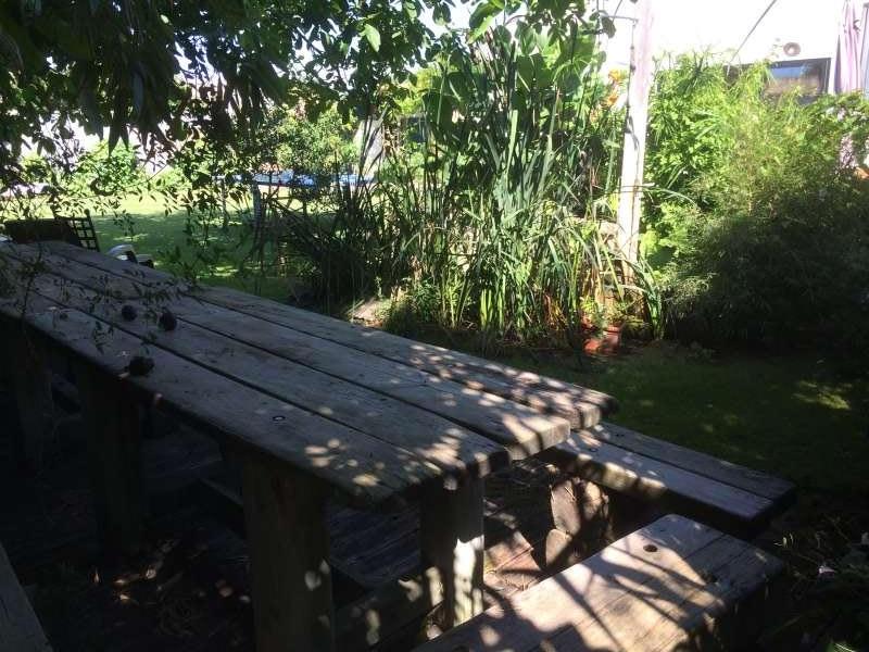 Photo 6 : JARDIN d'une maison située à Le Bois-Plage-en-Ré, île de Ré.