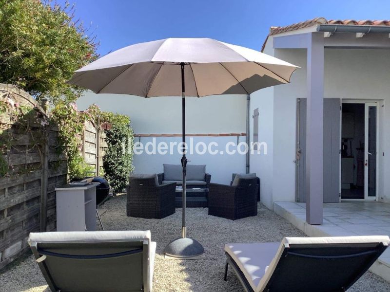 Photo 2 : TERRASSE d'une maison située à La Flotte, île de Ré.